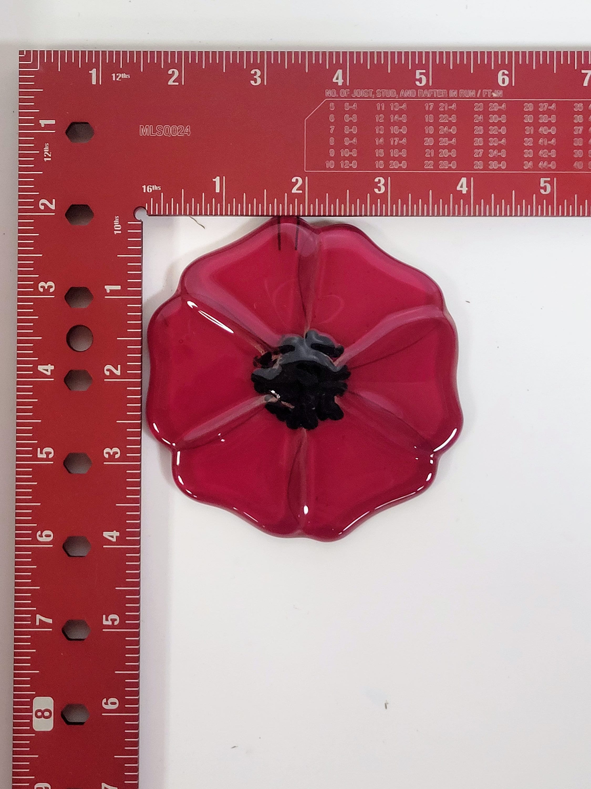 Fused Glass Poppy Flower Suncatcher - Radiate Colorful Elegance for Every Occasion